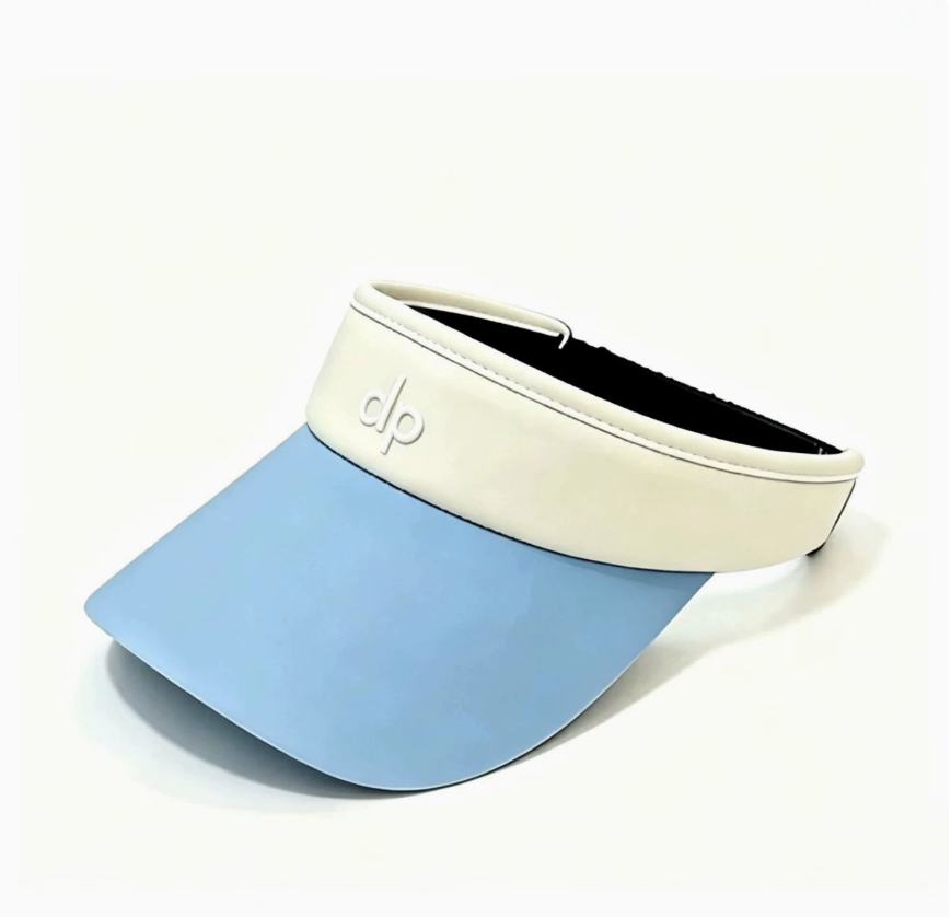 New summer fashion for women from Japan and South Korea: A small sun hat that looks good on the face and can be worn for sun protection when going out. An empty top hat, sun hat, and sun hat details Picture