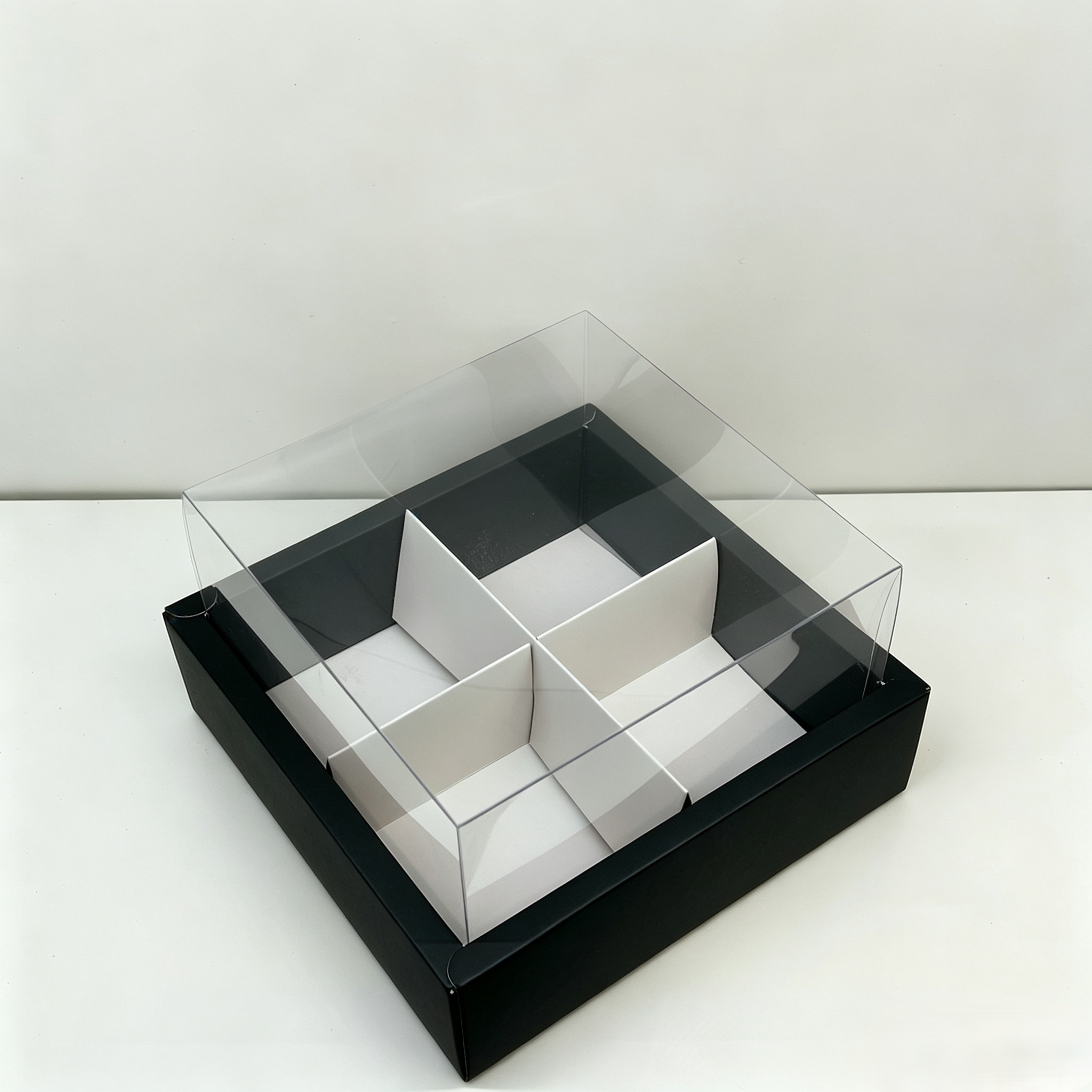 High-end custom foldable PVC top and bottom cover, window cake box, gift box, excellent choice for giving gifts, product packaging box, souvenir gift, cake box, 12-compartment product packaging box Application Scenario