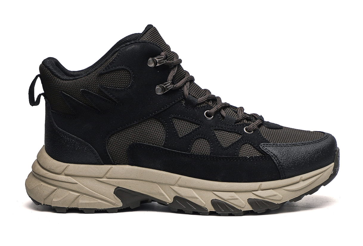Black hiking boots, men's hiking shoes, rain boots, summer outdoor men's hiking shoes full figure