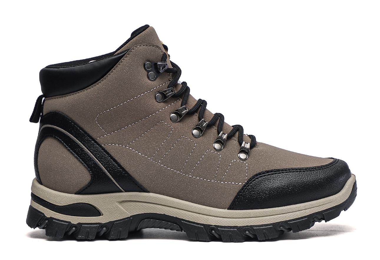 Summer outdoor men's hiking and mountaineering shoes, anti-slip breathable rain boots, men's professional mountaineering shoes full figure