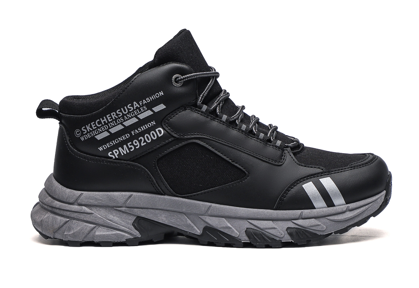 Outdoor hiking and mountaineering shoes, anti-slip and breathable rain boots for men full figure