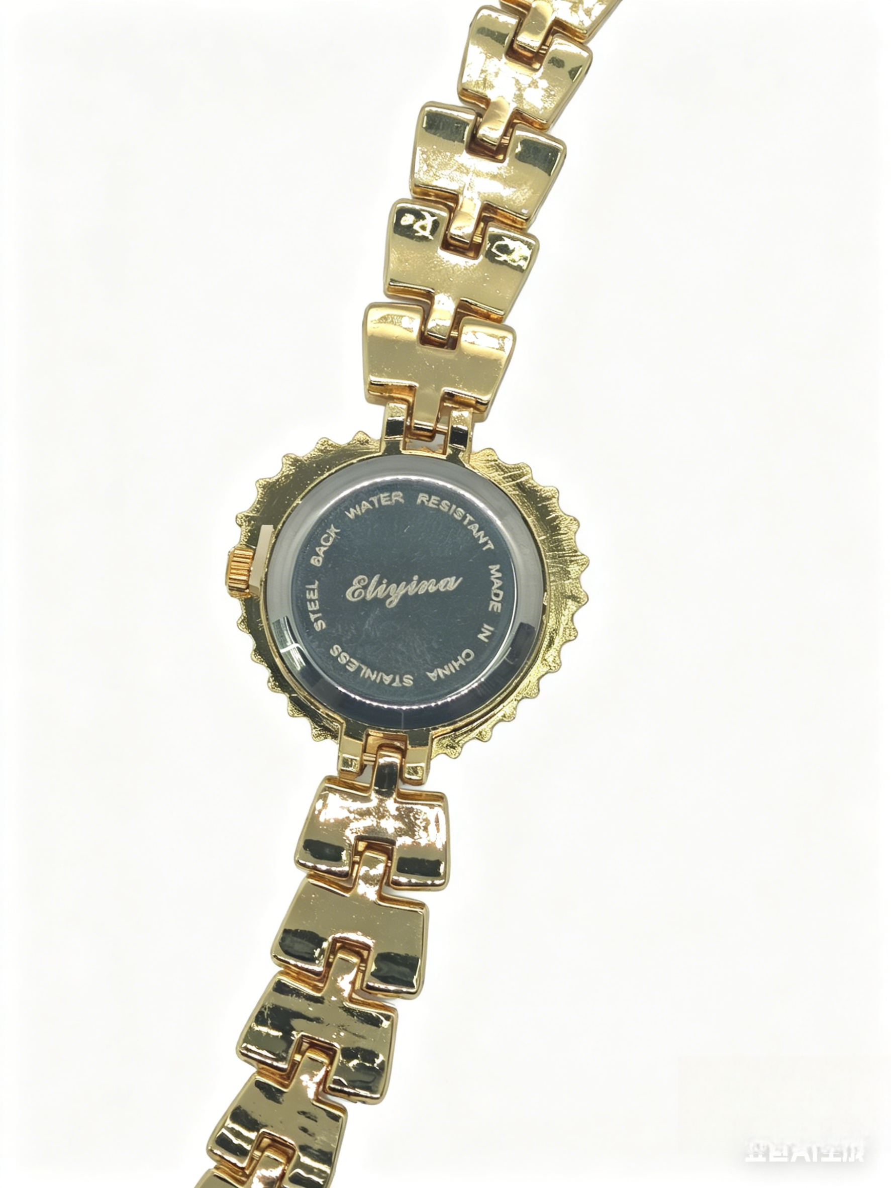 Watch manufacturer's diamond-encrusted zircon diamond gold and silver heart dial quartz watch, fashionable and trendy classic design, couple clothing accessory watch Application Scenario