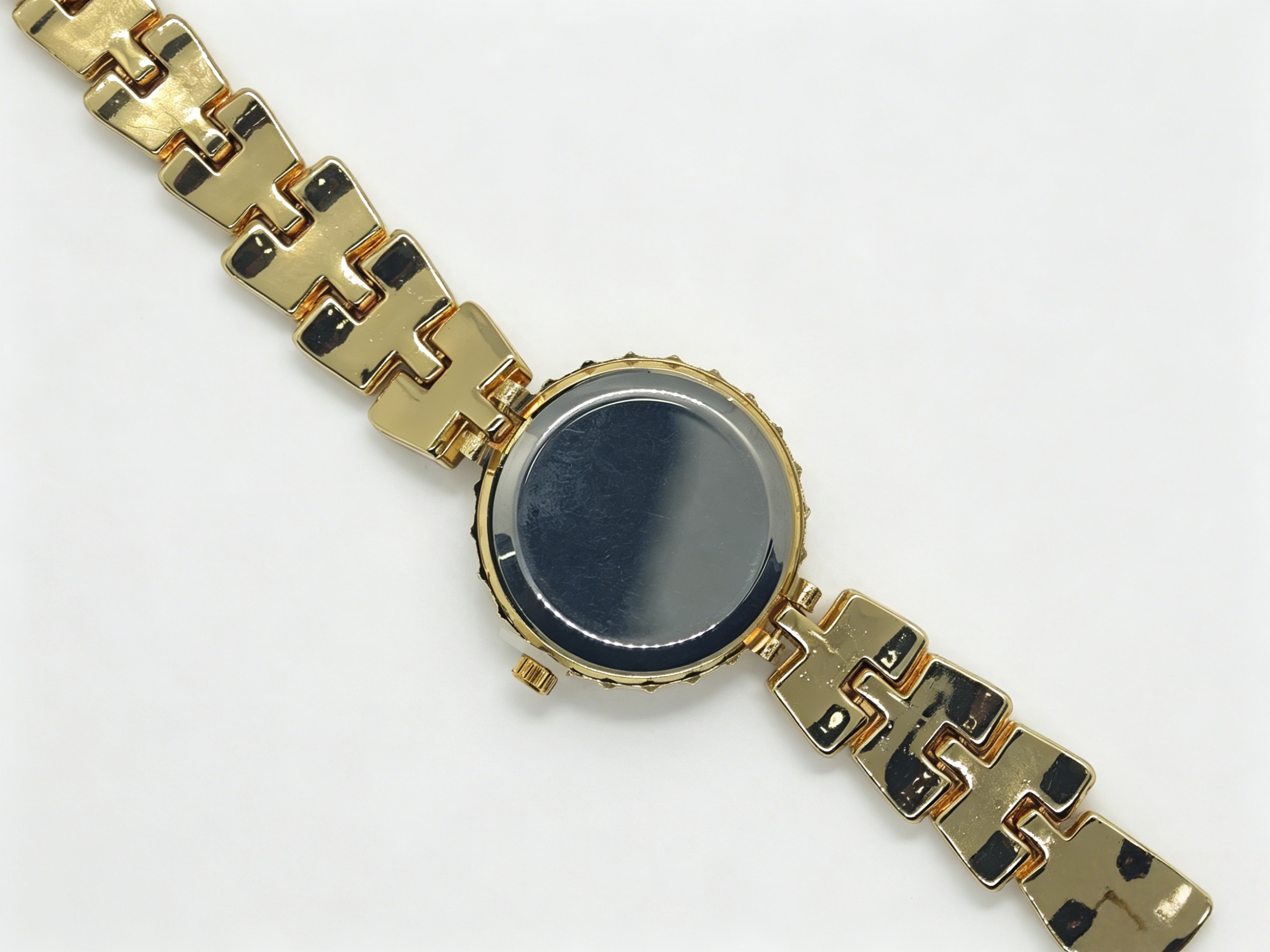 The watch manufacturer's diamond-encrusted zircon diamond gold and silver multi-color quartz watch is a fashionable and trendy classic design for couple clothing accessories Specification drawing