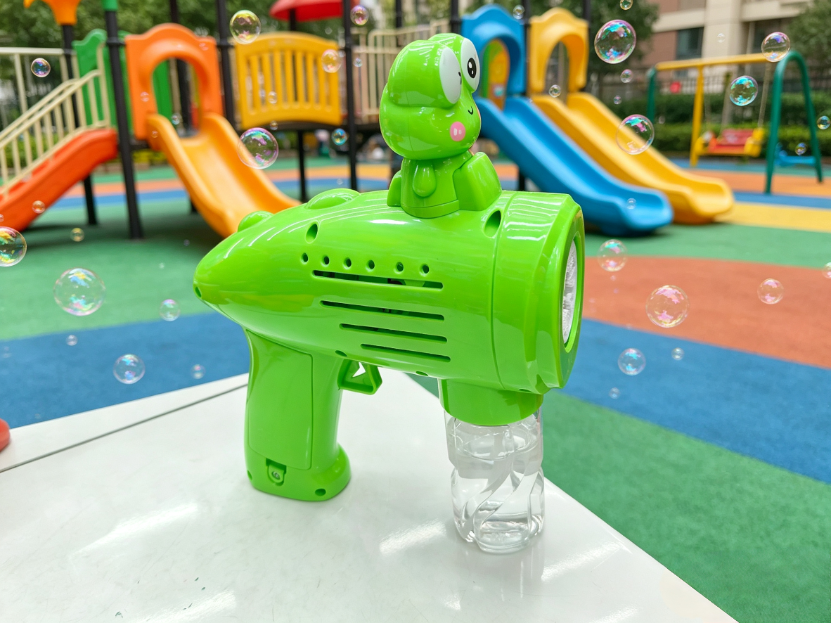 Cartoon frog electric bubble gun, children's fully automatic bubble blowing machine, summer outdoor internet-famous toy Item Picture