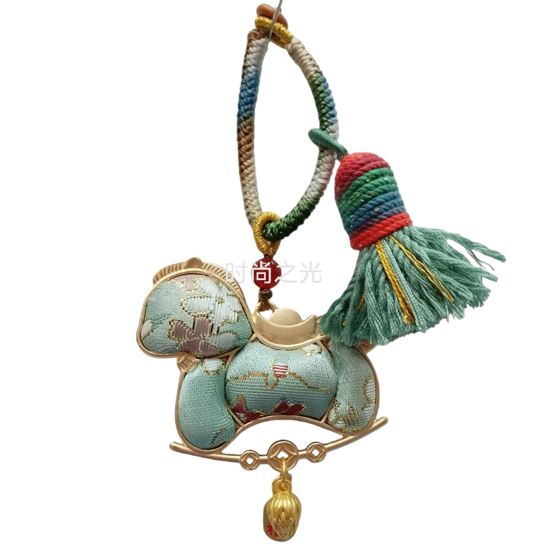 Song Brocade intangible cultural heritage pendant, a personalized and creative pendant for the Year of the Horse, is a fashionable and versatile decorative item. There are many types of pendants to match with accessories and gifts Item Picture