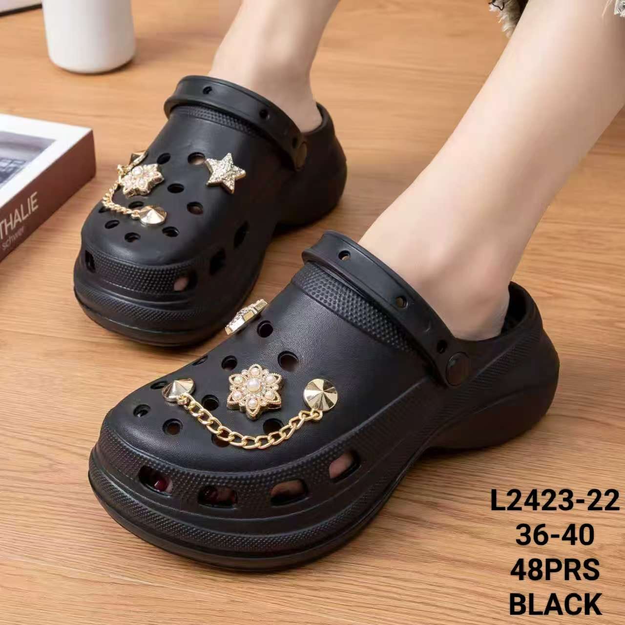Black crocs, EVA lightweight thick-soled summer outdoor beach shoes detail image 1
