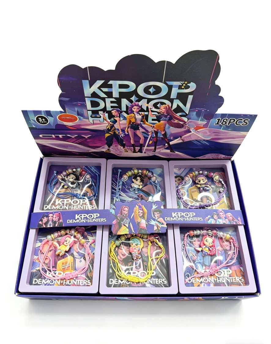 K-POP trendy anime doll bracelet, Cartoon peripheral beaded jewelry gift box Application Scenario