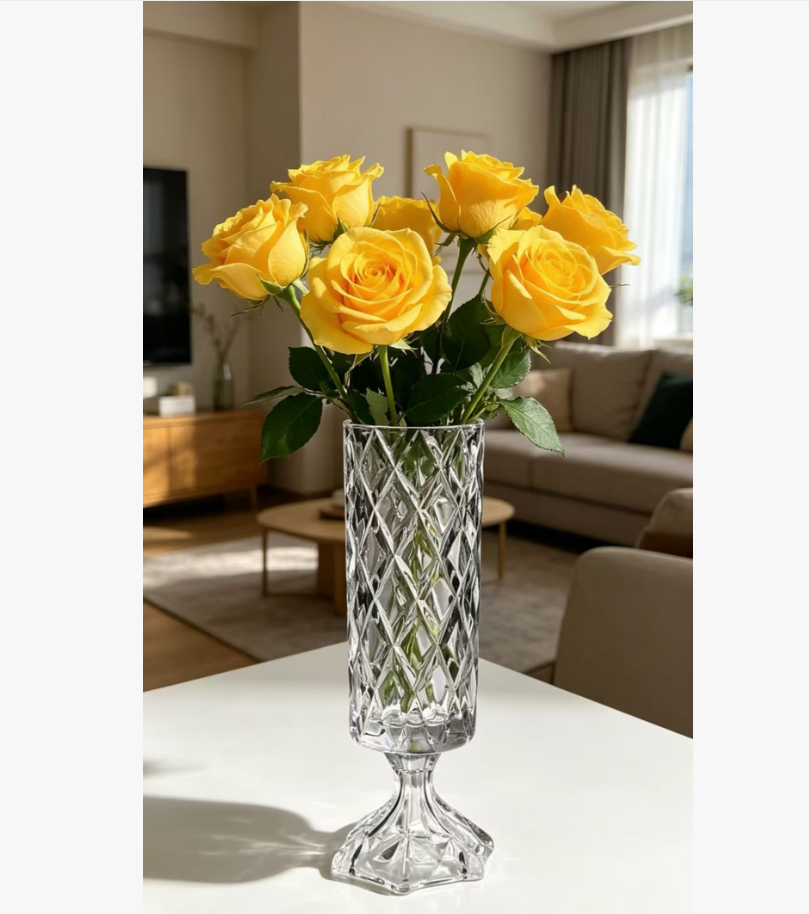 European-style diamond crystal vase with legs, Nordic light luxury transparent glass vase, living room decoration, light luxury style vase, glass vase Item Picture
