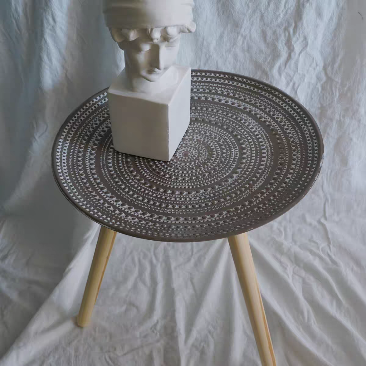 Moroccan coffee table, Nordic ins style, modern and simple homestay coffee table, retro and creative, small apartment sofa side table detail image 7
