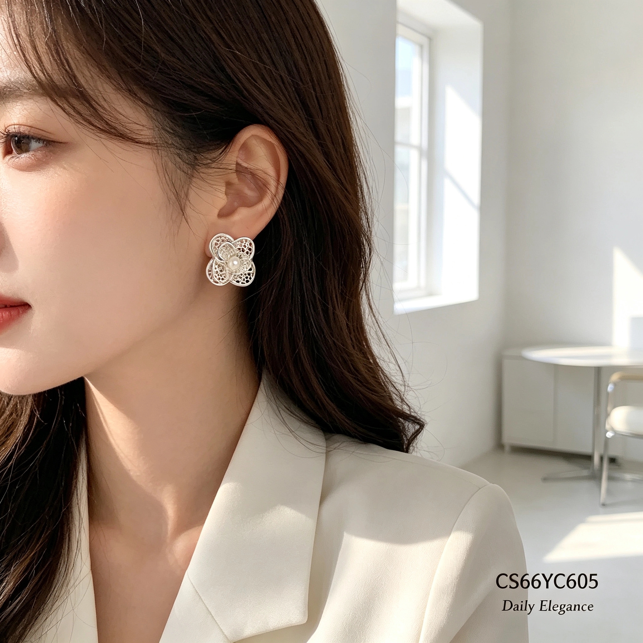 Spring Shi Original Silver Hollowed-out Flower Pearl Stud 925 Silver Earrings Set Application Scenario