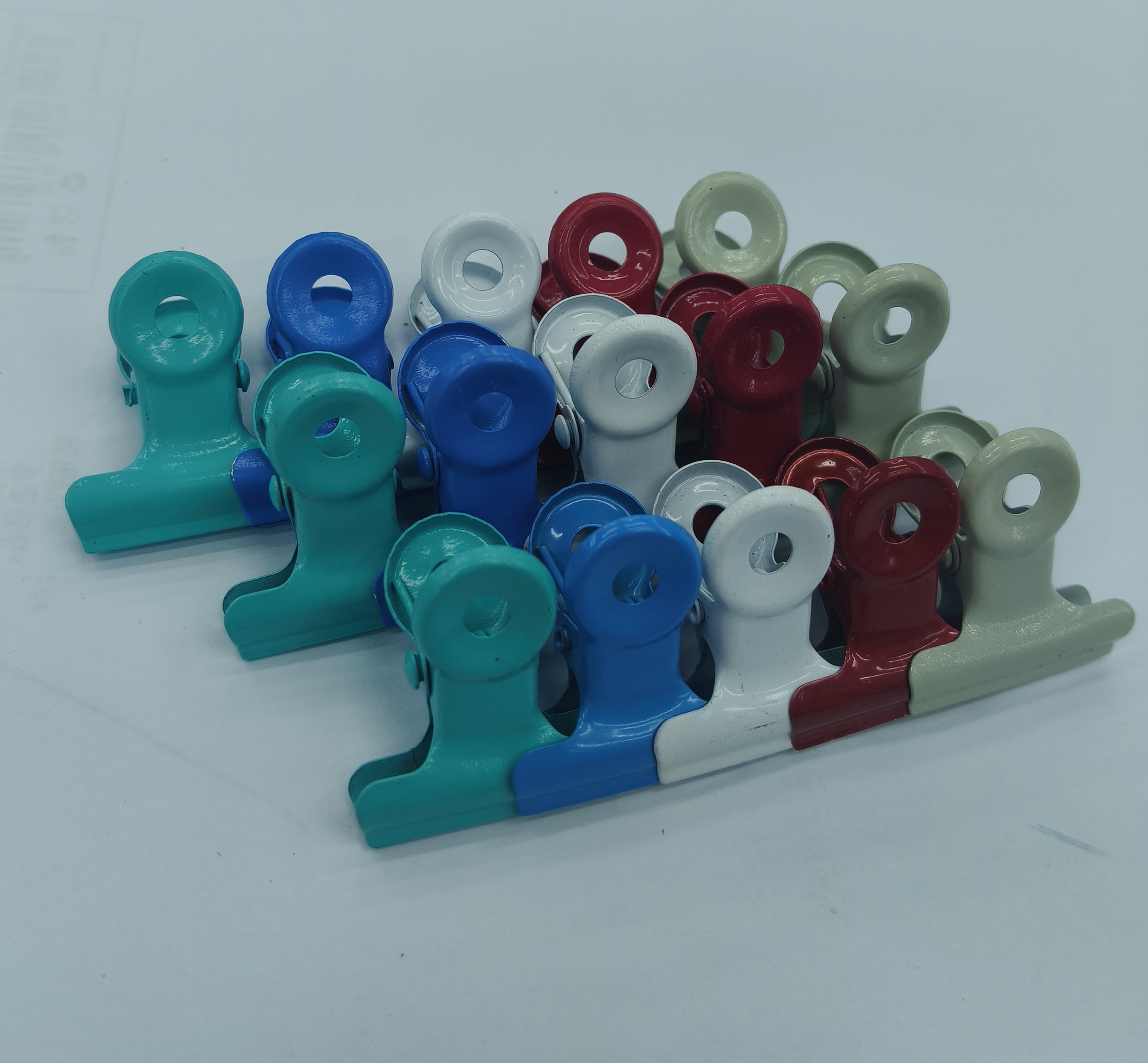 Factory direct sales of stainless steel clips, round ticket clips, round document clips, and round iron clips Specification image