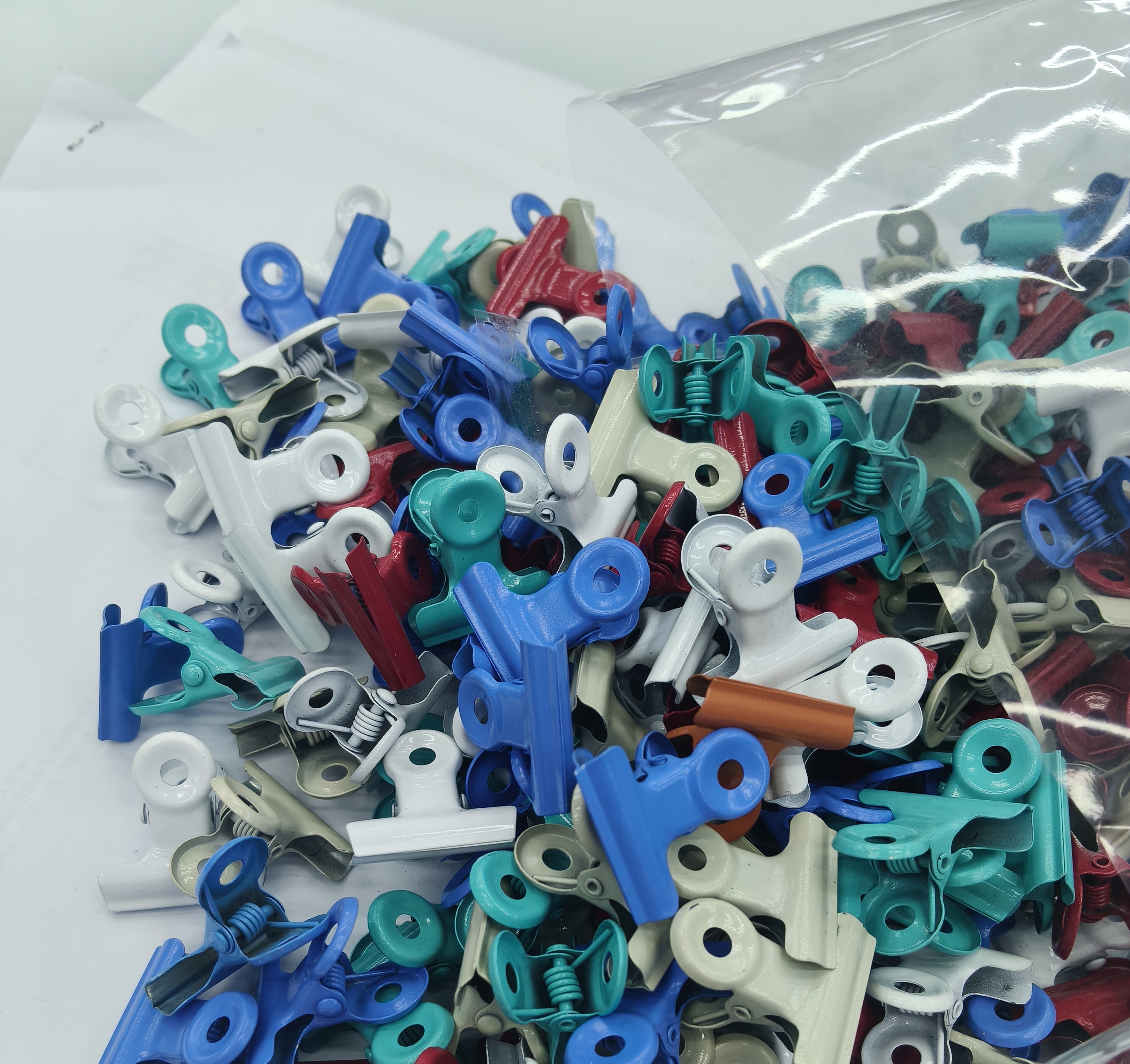 Factory direct sales of stainless steel clips, round ticket clips, round document clips, and round iron clips details Picture