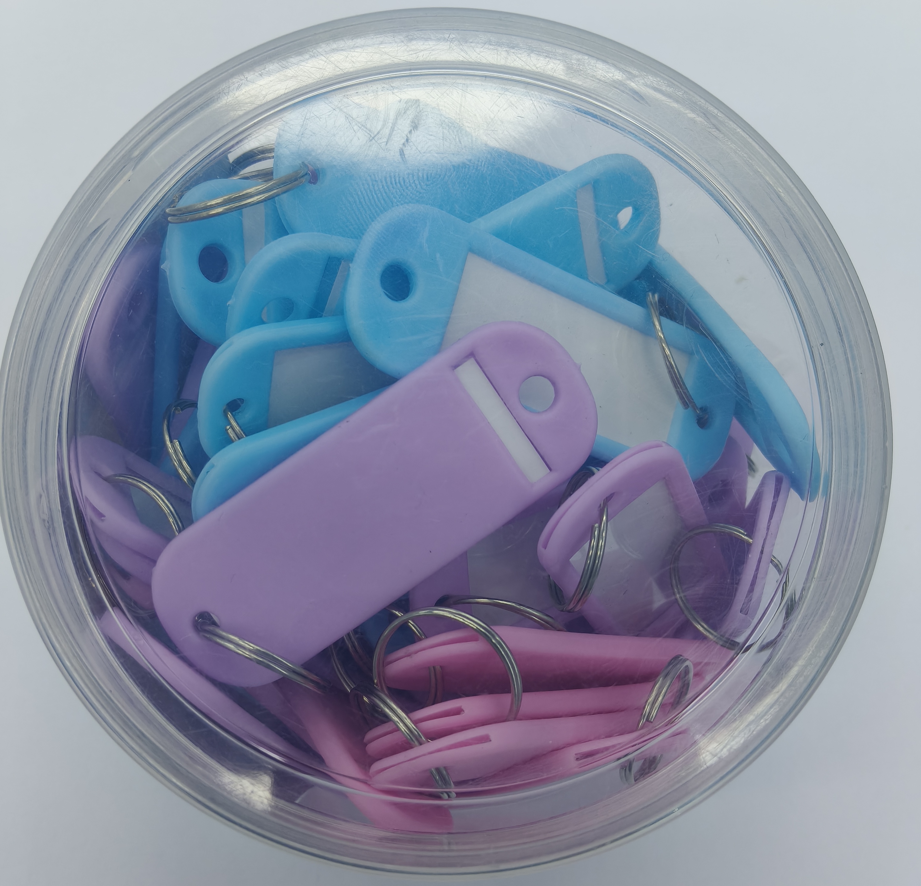 Da Yue Cross-border direct supply color plastic keychains wholesale can be marked with hotel numbers, classification plates, luggage storage and boarding passes Application Scenario