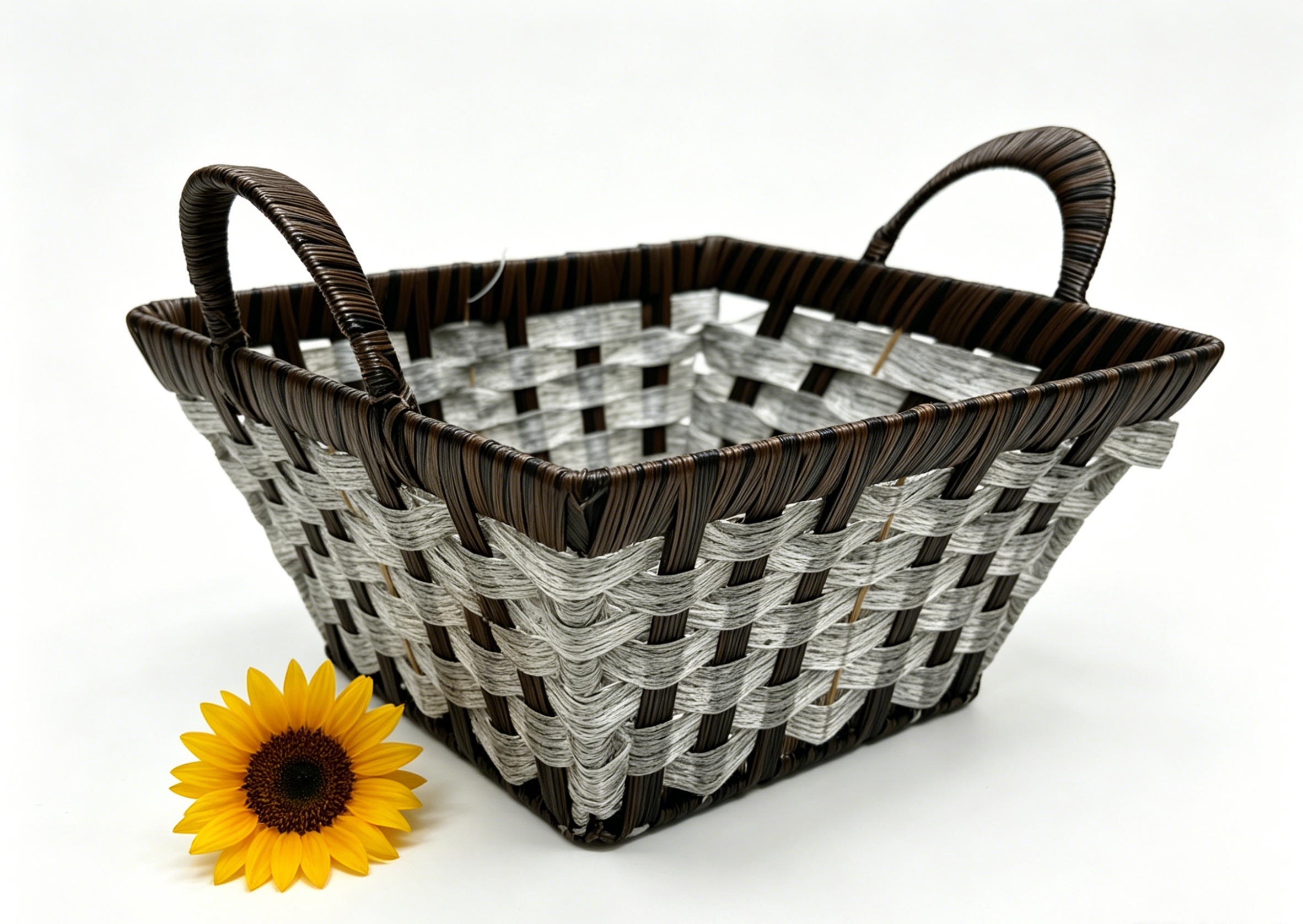 Grayish-white film woven square ear-pulling storage basin, fruit and snack basin, bread basket, toy storage basket, supermarket gift packaging basket, souvenir packaging basket, kitchen sauce storage basket, vegetable placement basket, tissue paper storage basket Application Scenario