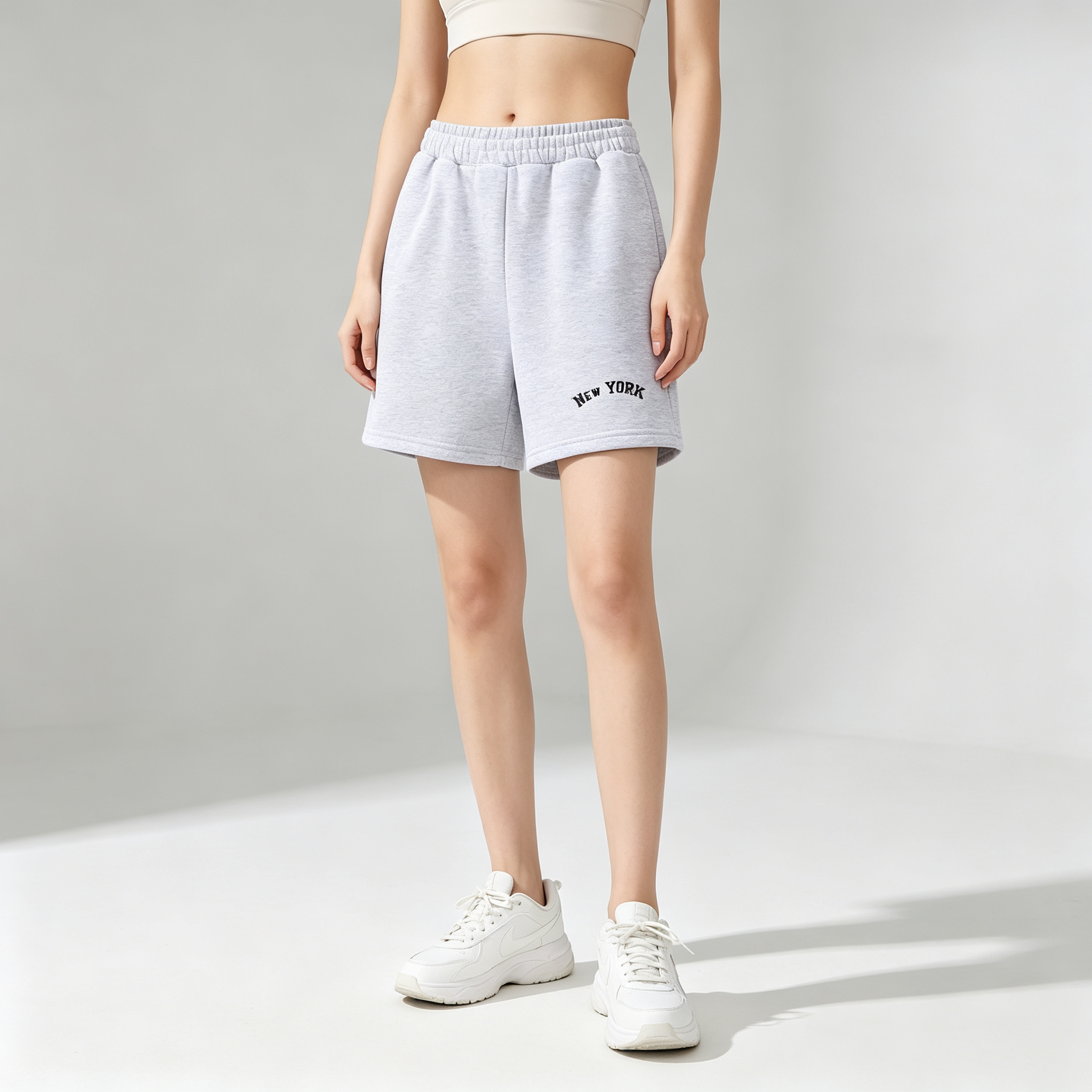 2026 Cross-border elegant Text Fashion Velvet Casual Shorts for women wholesale New Embroidered European and American style Item Picture