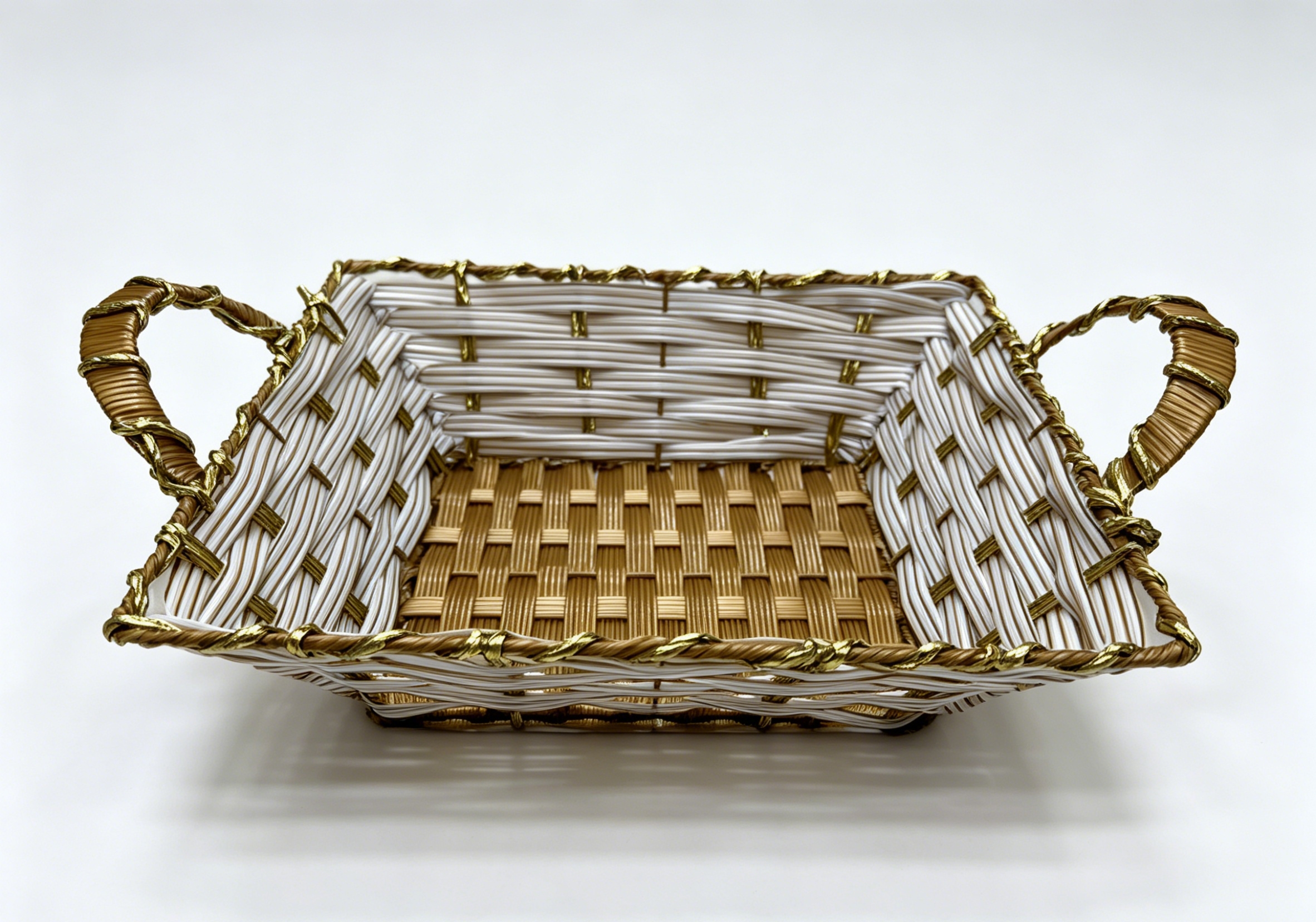 Platinum rubber with gold thread square ear-pulling storage basin, fruit and snack basket, bread basket, toy storage basket, supermarket gift packaging basket, souvenir packaging basket, kitchen sauce storage basket, vegetable basket, tissue paper storage basket, cosmetics basket