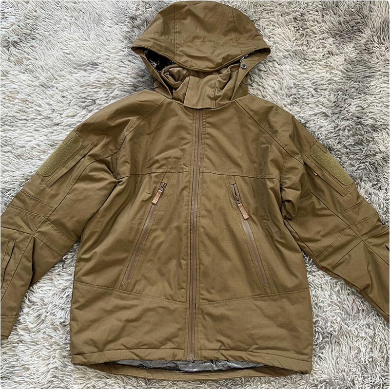 Waterproof and wear-resistant camouflage cotton-padded jacket, heat reflection tactical warm cotton-padded jacket, winter outdoor cold-proof and windproof jacket, men's skiing ultra-light cotton-padded jacket Application Scenario
