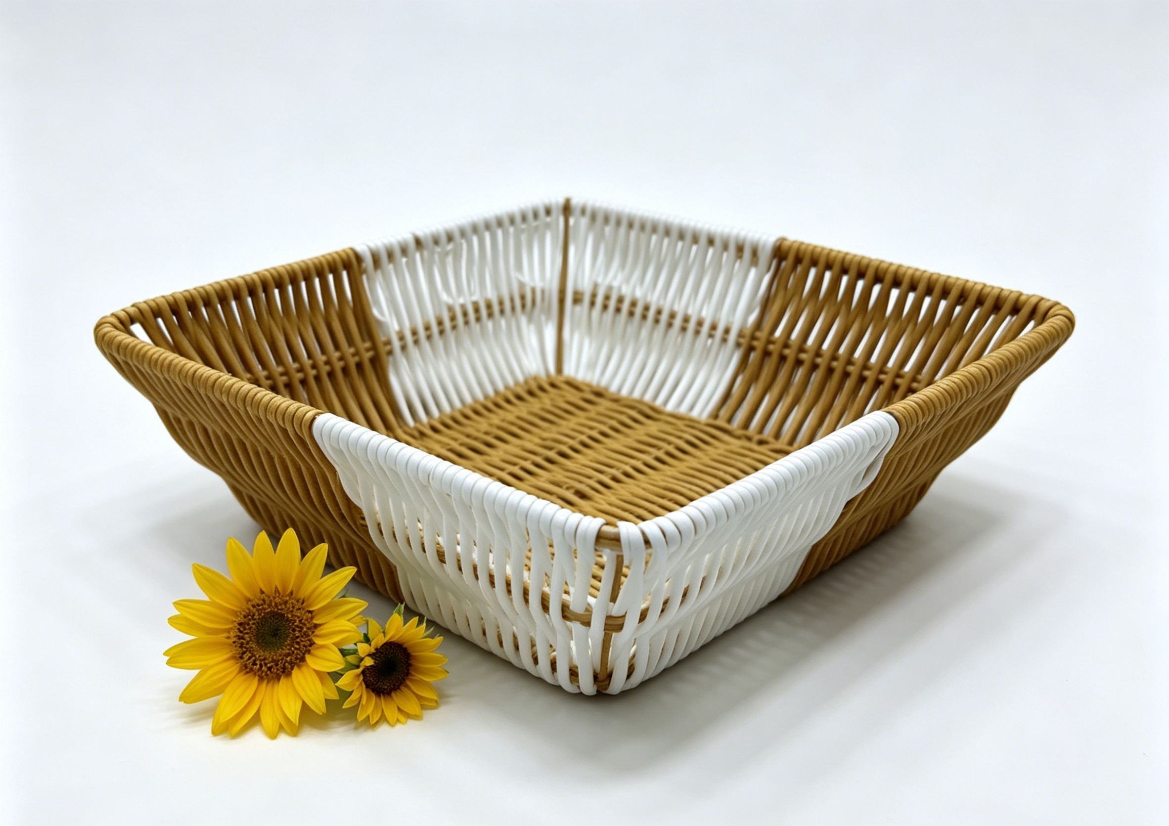 White and yellow wicker square storage basin, fruit and snack basket, bread basket, toy storage basket, supermarket gift packaging basket, souvenir packaging basket, kitchen sauce storage basket, vegetable basket, tissue paper storage basket, cosmetics basket Application Scenario