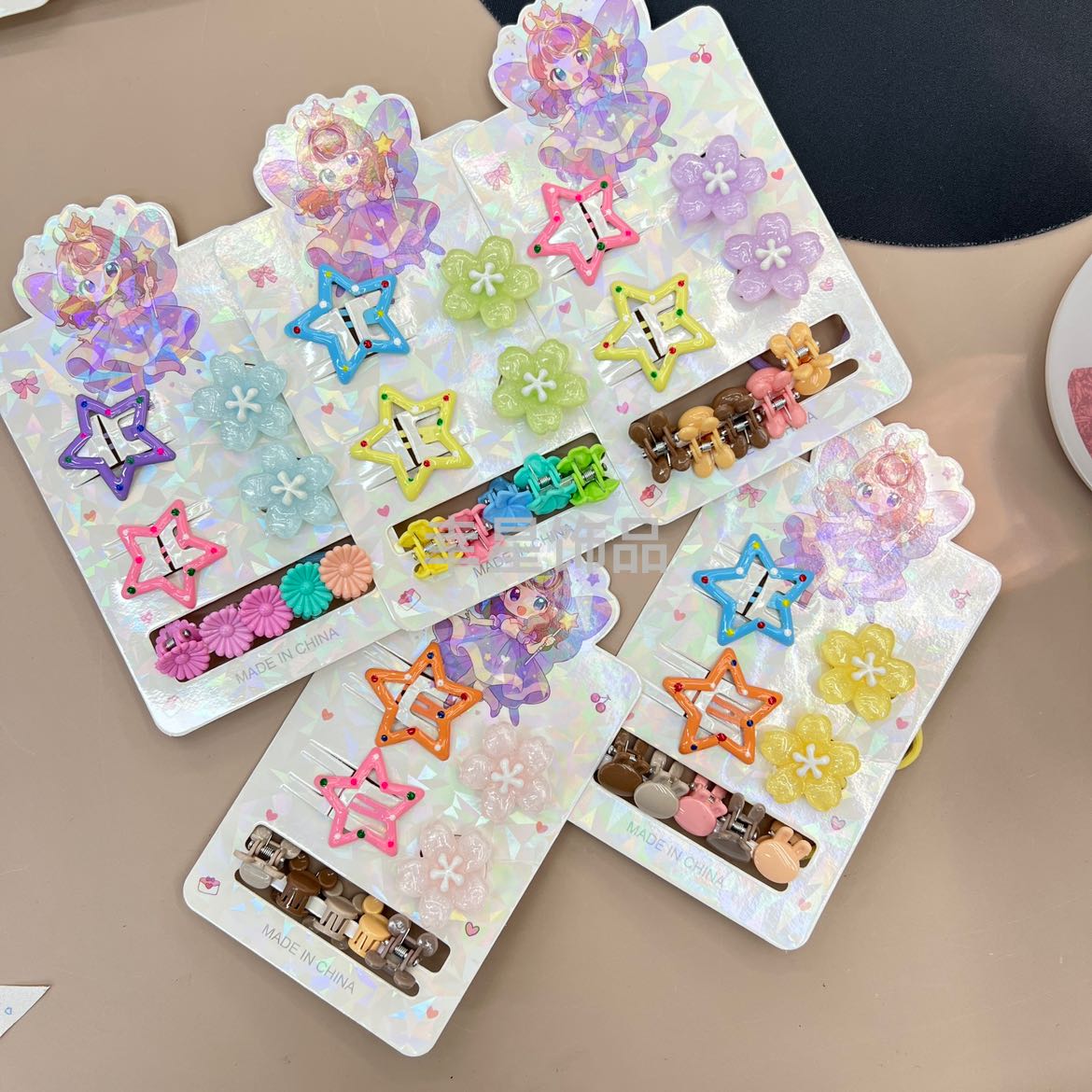 Star-shaped hair clips, flower and fruit hair strings, colorful five-pointed stars, side clips, broken hair clips, headwear combination set, headwear and hair accessories Application Scenario