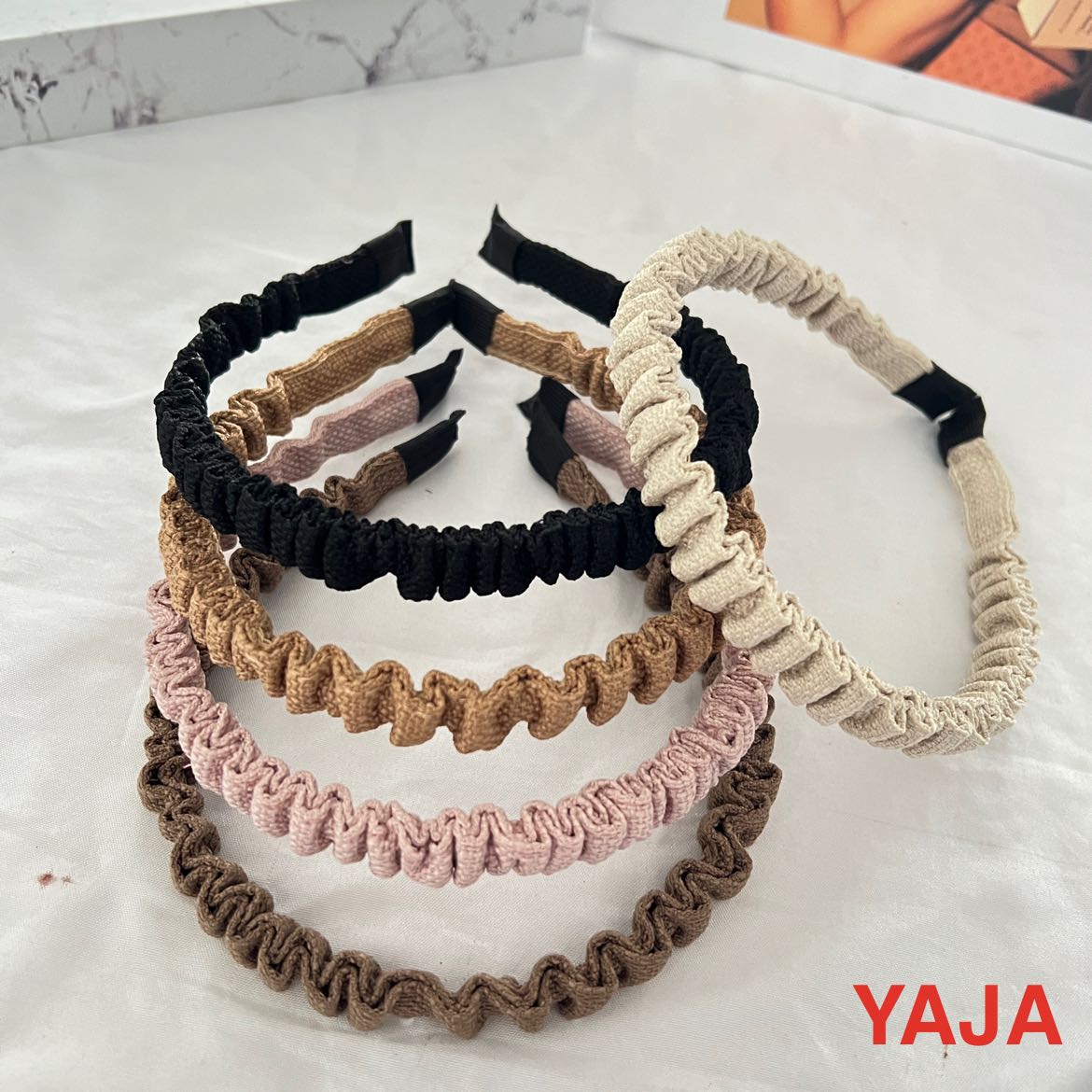 ان الطالطالطية القصيرة تضفي على شعر صغير مجفف details Picture