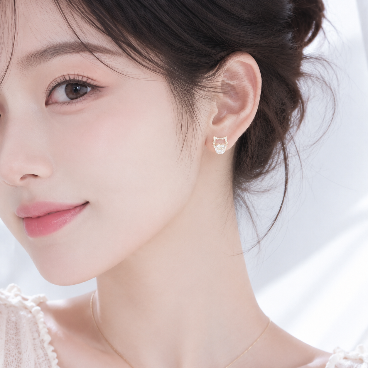 Golden hollowed-out cat stud earrings for girls, cute heart, big beard, teardrop zircon, a niche and versatile daily outfit for girls pic 8