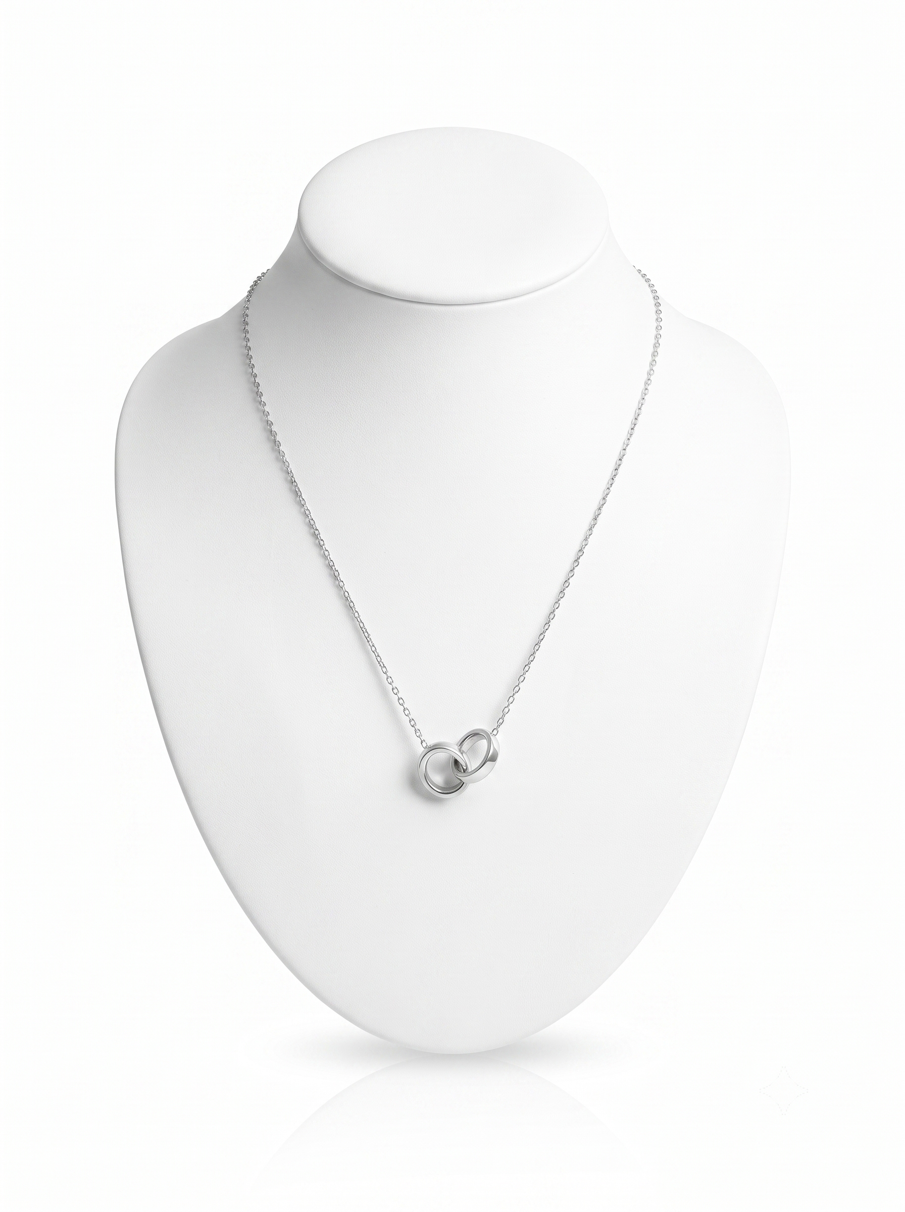 The interlocking silver pure silver double-loop overlapping necklace exudes a high-end design sense for commuting details Picture