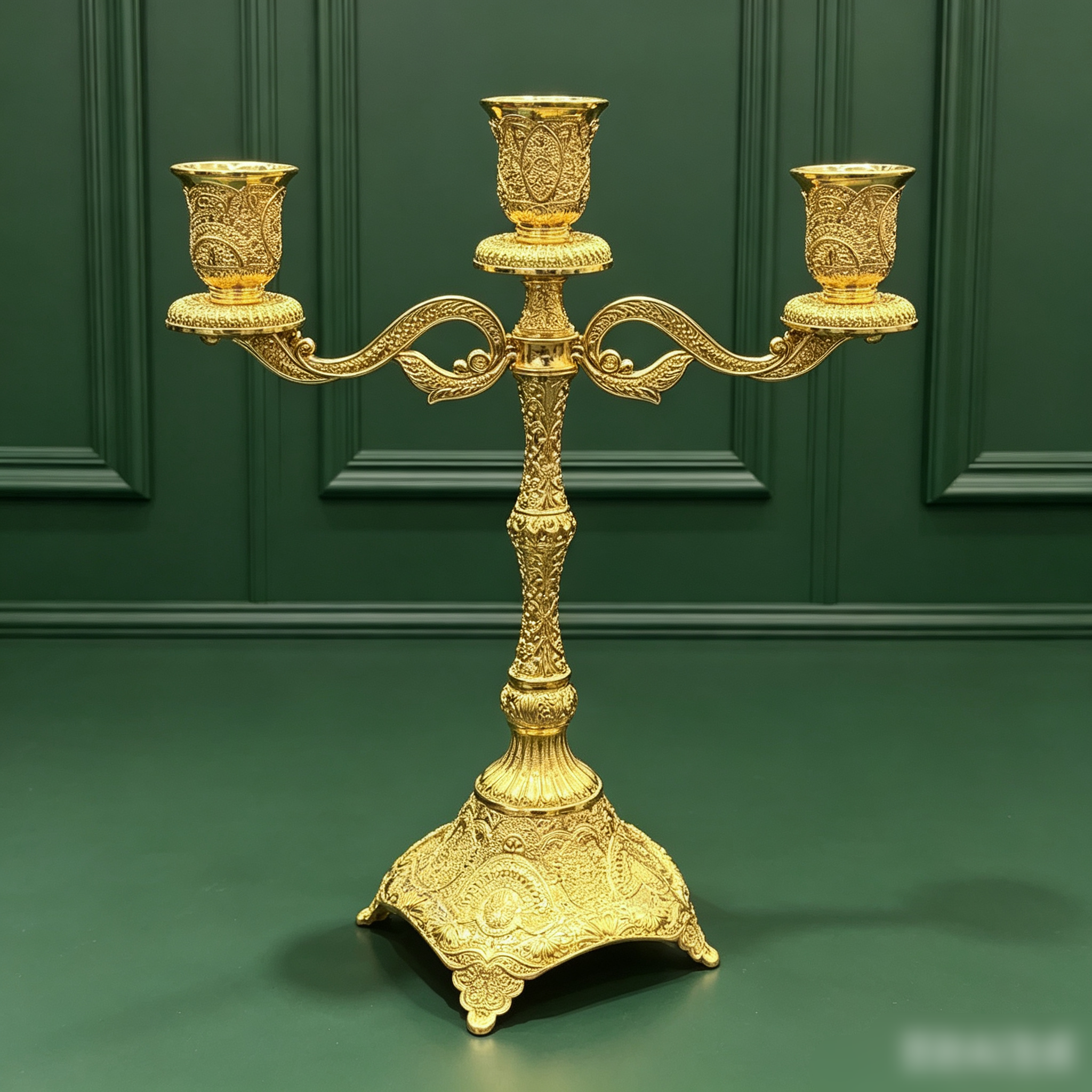 Candelabro de tres cabezas