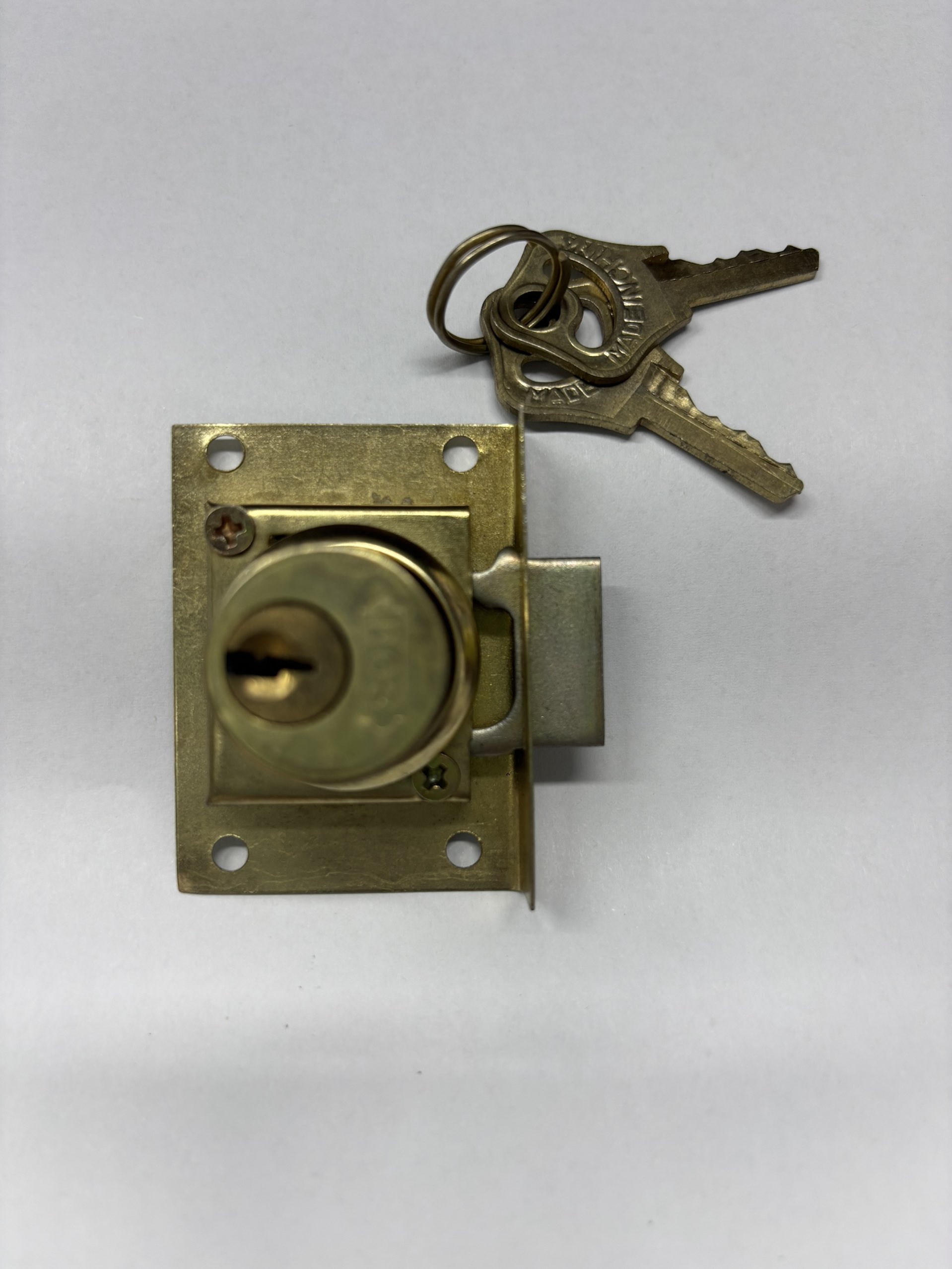 Pujiang Fangyuan Lock Industry offers drawer locks, turntable locks, copper imitation locks, electroplated locks and door locks Application Scenario