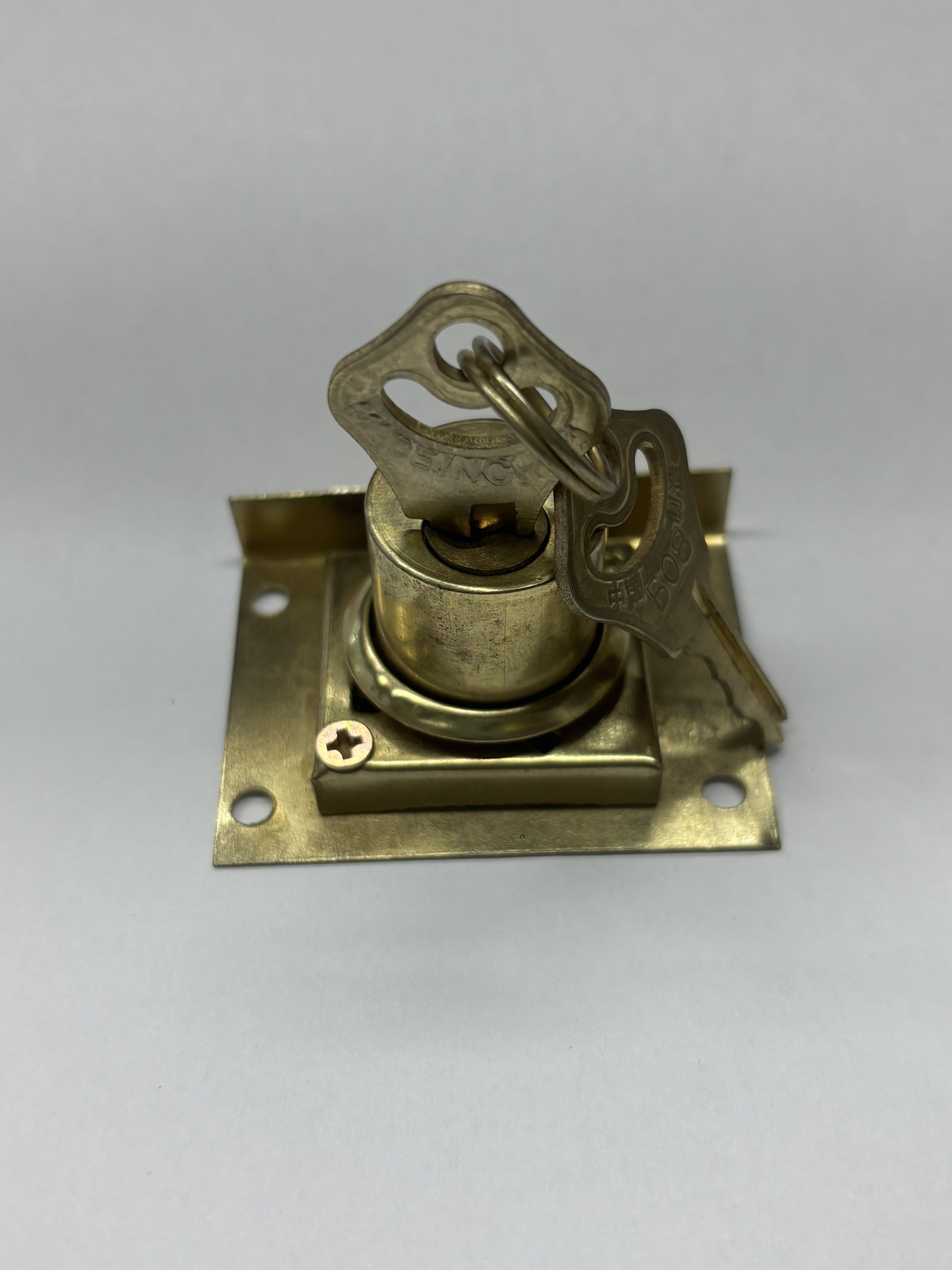 Pujiang Fangyuan Lock Industry offers drawer locks, turntable locks, copper imitation locks, electroplated locks and door locks details Picture