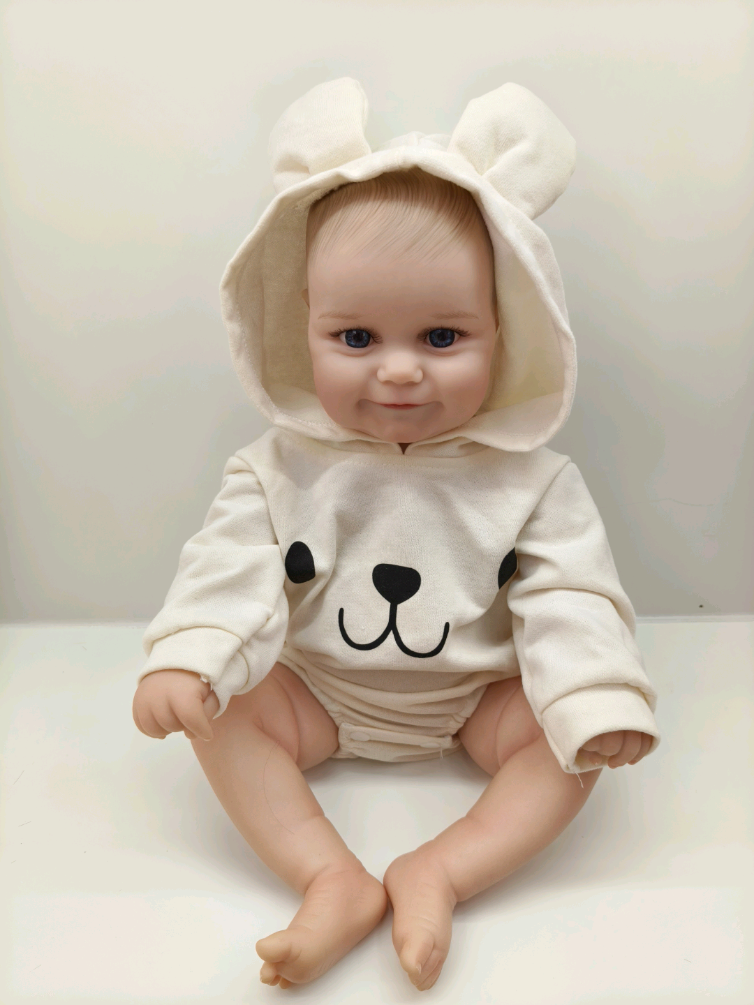 Silicone baby dolls are cute. There are various types of baby clothes with sensors Specification image
