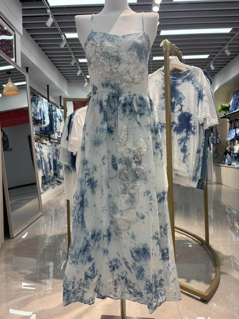 Blue and white tie-dyed embroidered long dress, star-printed plush fabric, artificial cotton, Chinese tablecloth, grey linen style decoration