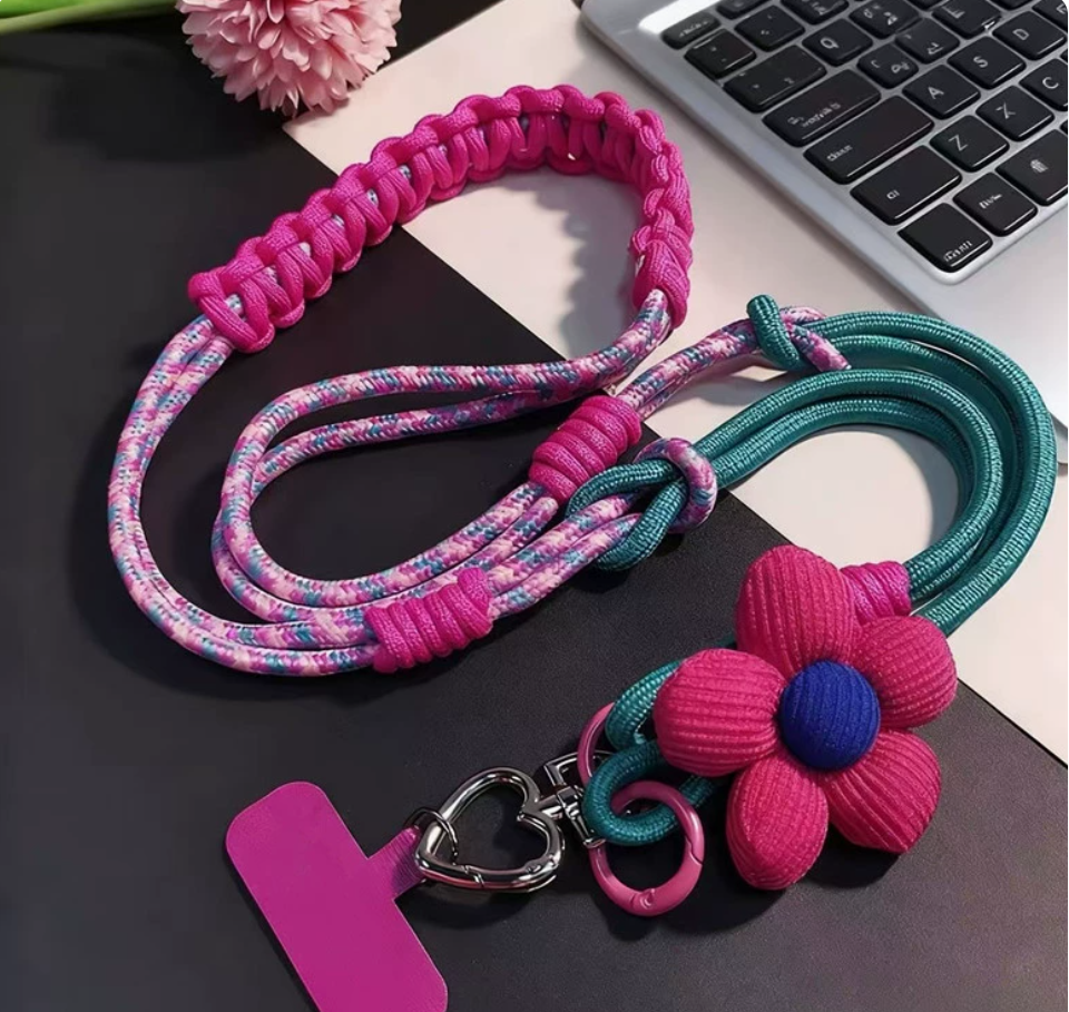 Short and fashionable beaded crystal pendant with flower decoration and metal buckle for mobile phone chain, trendy details Picture