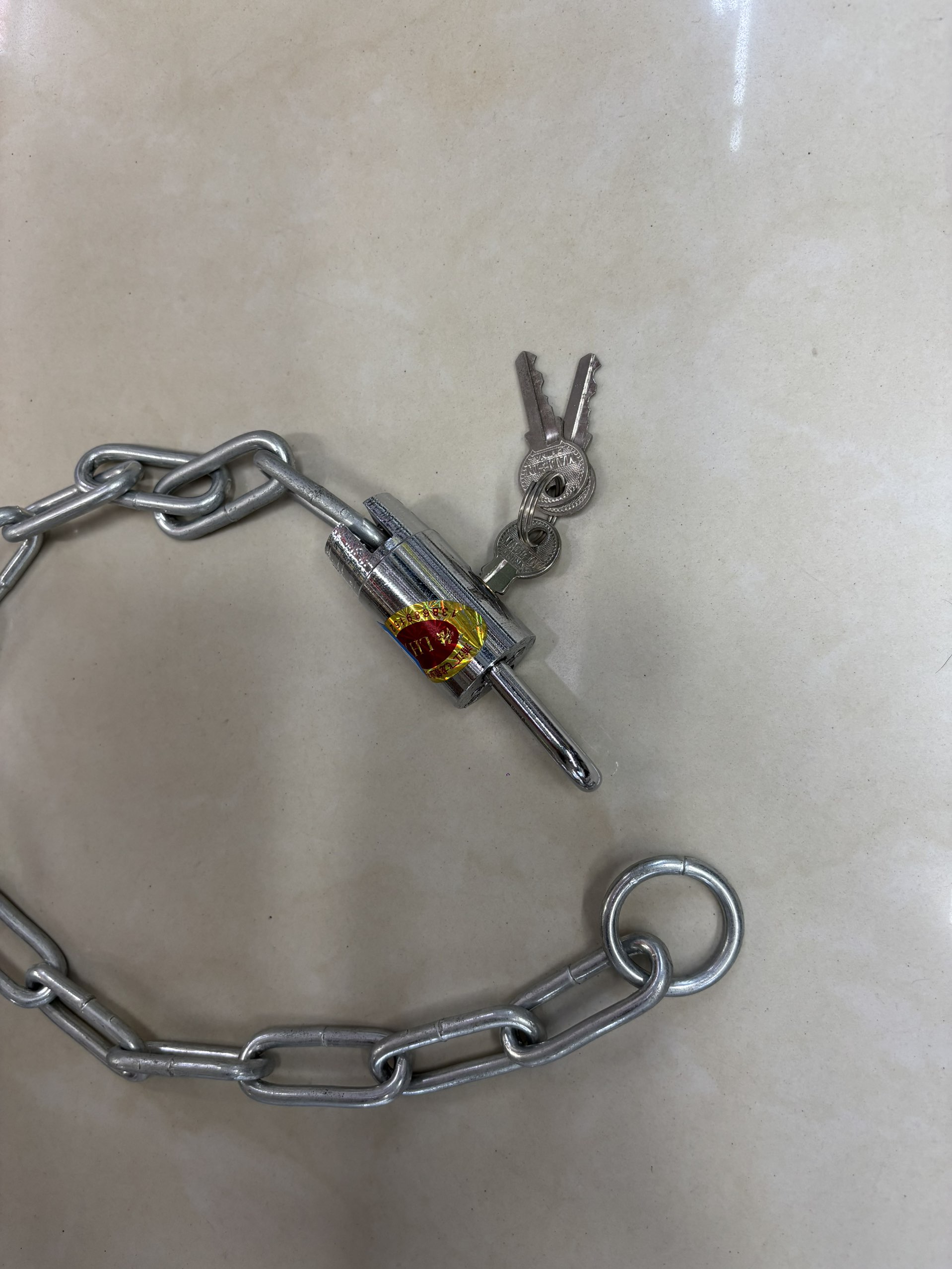 Silver chain lock, anti-theft lock for bicycles, electric bikes and scooters, safe, reliable and durable, portable accessories Application Scenario