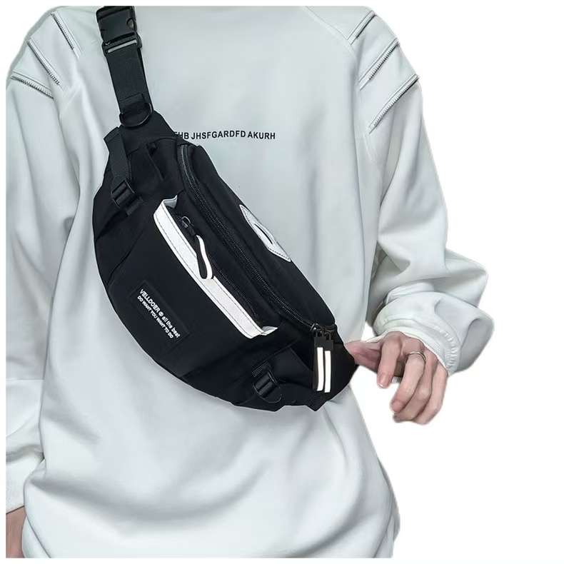 The multi-color spliced casual waist bag in beige, black and gray is a simple, fashionable and multi-functional sports bag suitable for both men and women Application Scenario