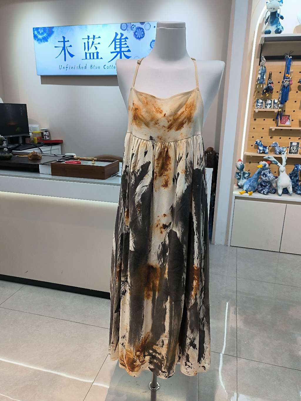 Beige ink-wash splinted long dress with long sleeves, sexy seaside halter dress for women, elegant and casual style