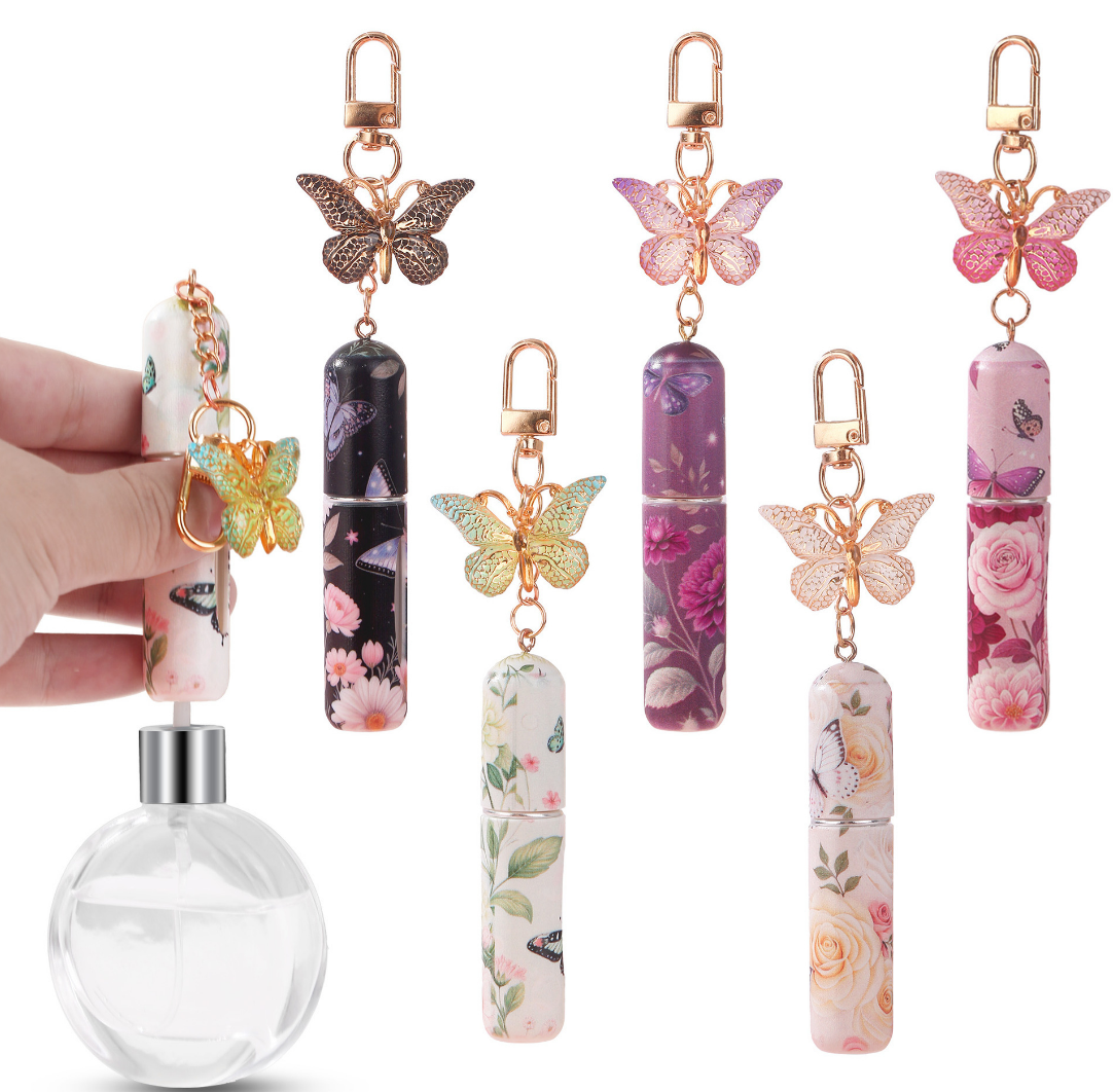 The color of the 5ML perfume with butterfly clasp is randomly selected
