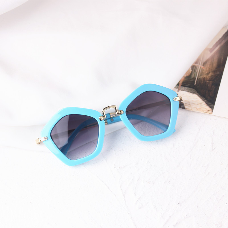 النظارات الشمسية 1004/23075 للأطفال الذكور والإناث Item Picture