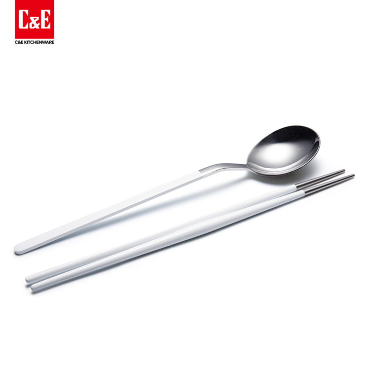 Yiwu Selection C&E Creative kitchen utensils and appliances stainless steel two-color chopsticks and stainless steel spoon tableware 2 sets