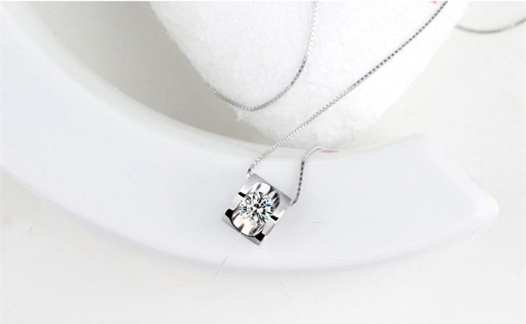 Yiwu Good goods 925 sterling silver necklace Birthday gift assorted jewelry diamond pendant female -1001/5690
