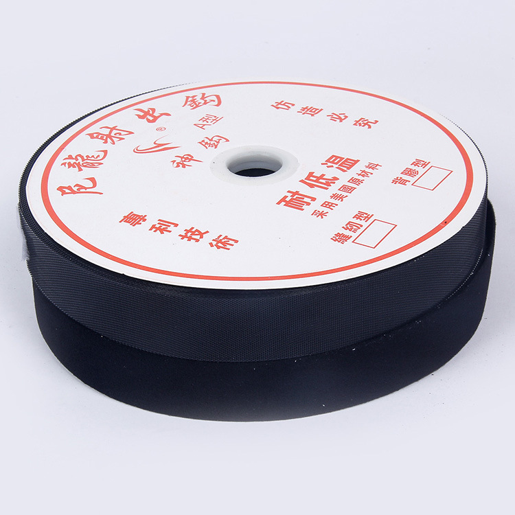 Yiwu Good Goods Manufacturers Sell A Variety Of Fine Black And White Color Nylon Injection Hook, Color Specifications Can Be Customized Explosive High-Quality -1007/70721 Application Scenario