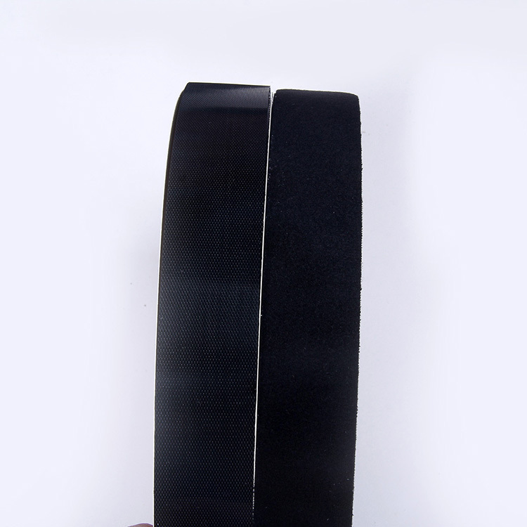 Yiwu Good Goods Manufacturers Sell A Variety Of Fine Black And White Color Nylon Injection Hook, Color Specifications Can Be Customized Explosive High-Quality -1007/70721 Item Picture
