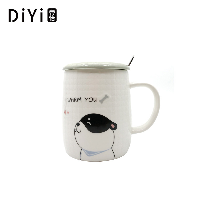 Yiwu Good Goods 2018 New Personalized Cartoon European Letter Mug Simple Ceramic Advertising Cup With Cover And Handle Custom -1006/36591 Application Scenario