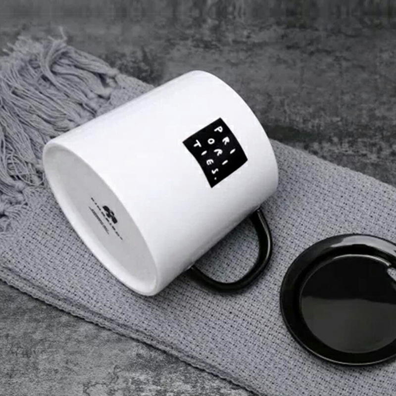 义乌好货 现货供应新款创意几何图案陶瓷杯带盖勺办公室牛奶咖啡早餐马克杯-1006/36591白底实物图