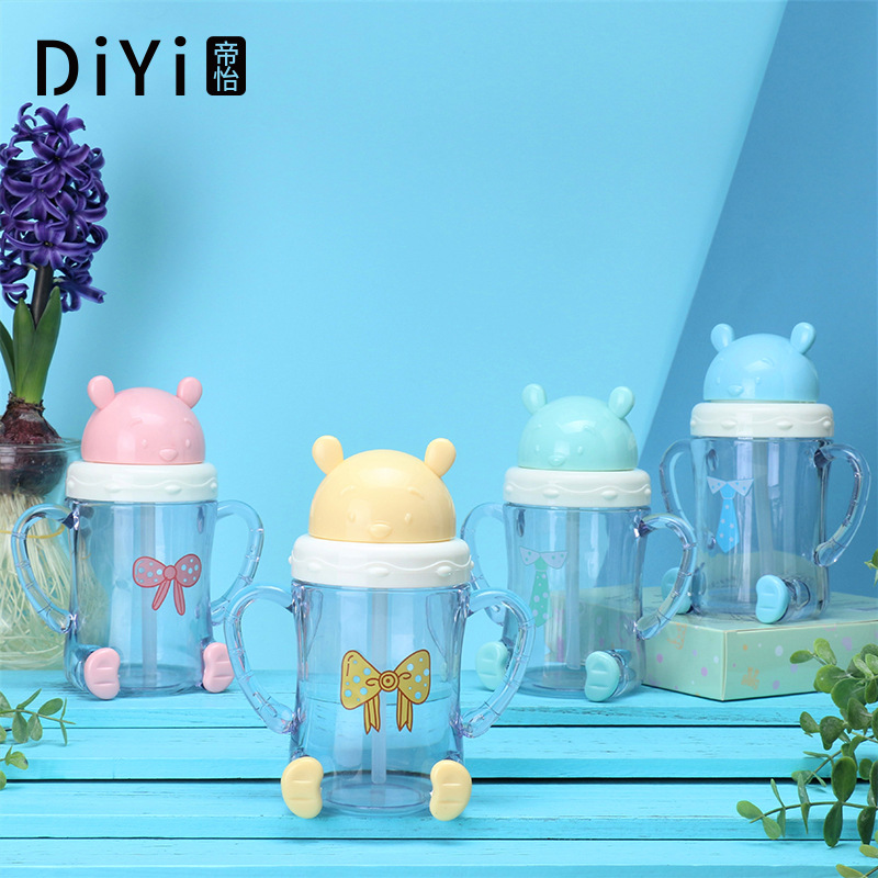 Yiwu good goods Di Yi new cartoon cute bear children's plastic cup environmental protection resistance double handle portable push cover learning drinking cup -1006/36591 thumbnail