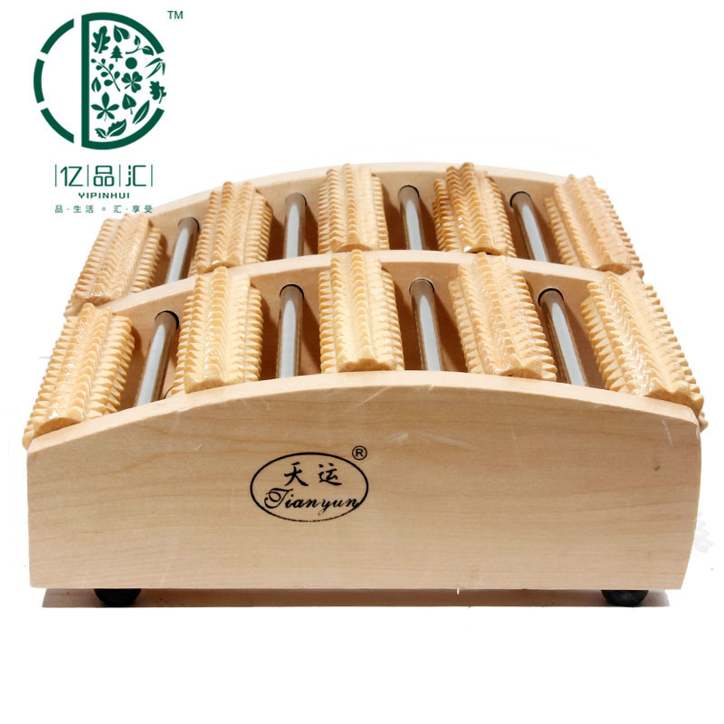 Yiwu Good Goods Factory Direct Foot Massager Wooden Roller Foot Massager Health Care Leg Point Massager -1006/36747 Application Scenario