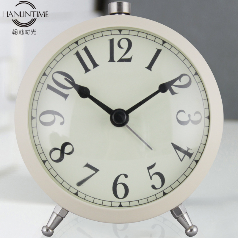 Yiwu Selection creative home decoration convex glass clock simple European metal circular second hand mute alarm clock -1003/18505 thumbnail
