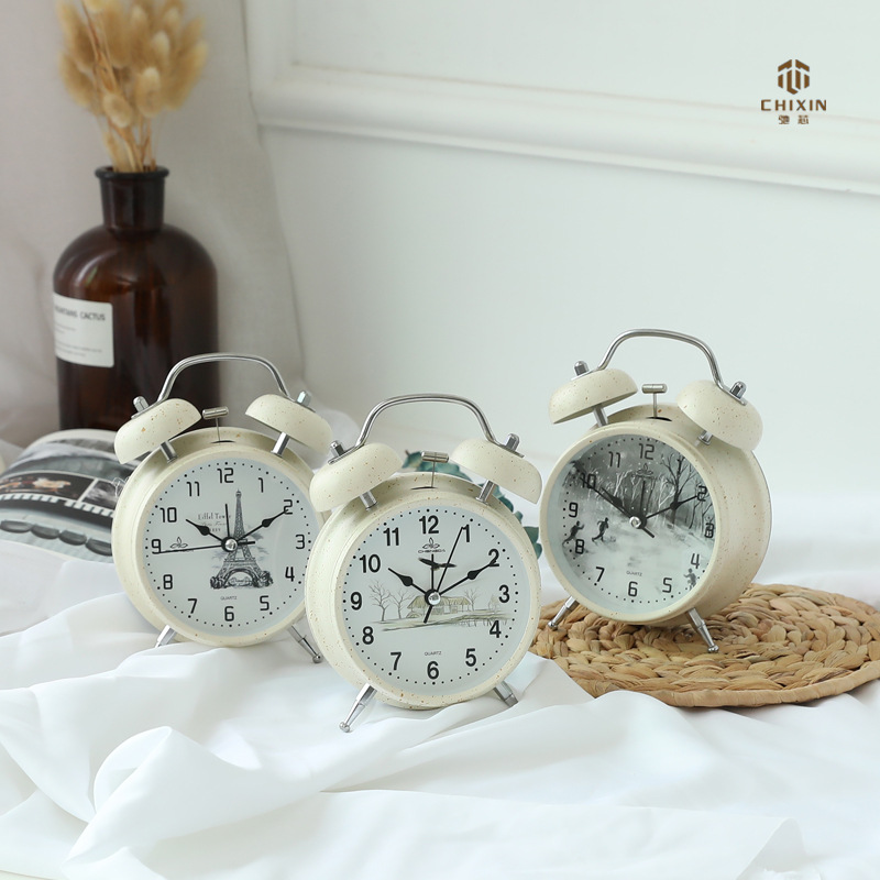 Italian Good Goods 3 Inch Retro Creative Old Texture Frosted Texture Alarm Clock Fashion Trend Personality Nightlight Metal Bell Alarm Clock -1003/18762