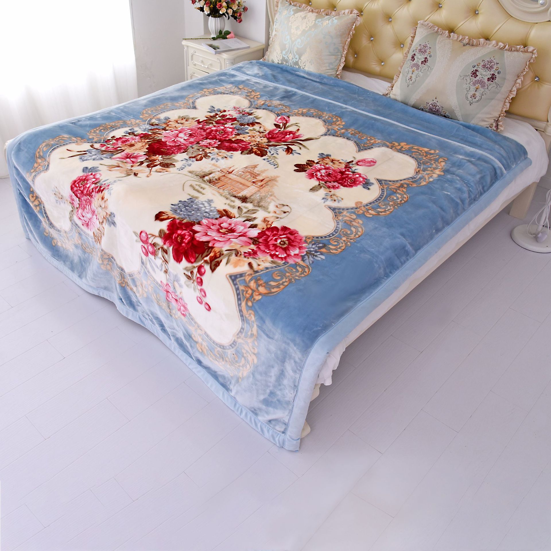 Yiwu Selection Raschel Blanket extra thick winter blanket double blanket gift promotion gift cloud blanket