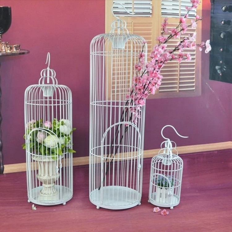 Yiwu Quality Goods: American-style ironwork decorative birdcage, European-style wedding window display items, wedding metal photography props, white three-piece set -1001/9248
