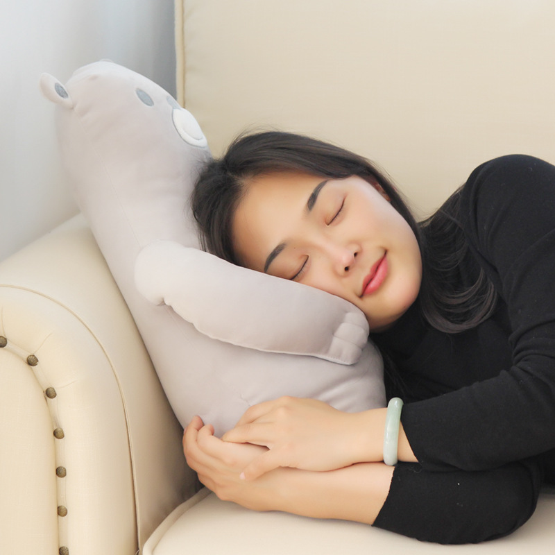 公仔抱枕实物图